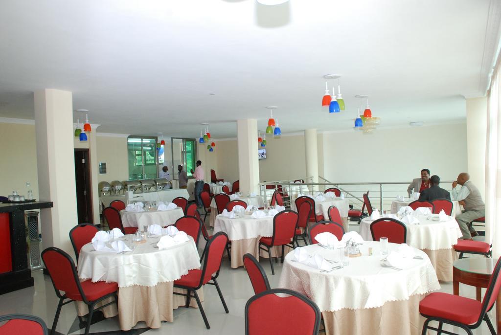 Addis Amba Hotel Bahir Dar Bagian luar foto