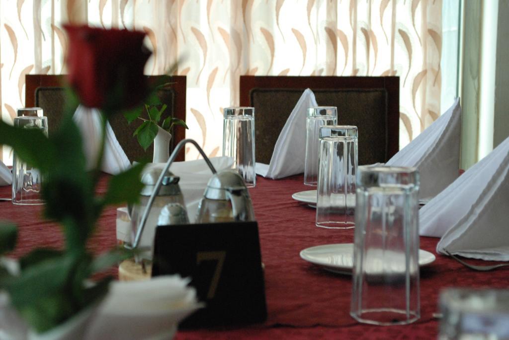 Addis Amba Hotel Bahir Dar Bagian luar foto