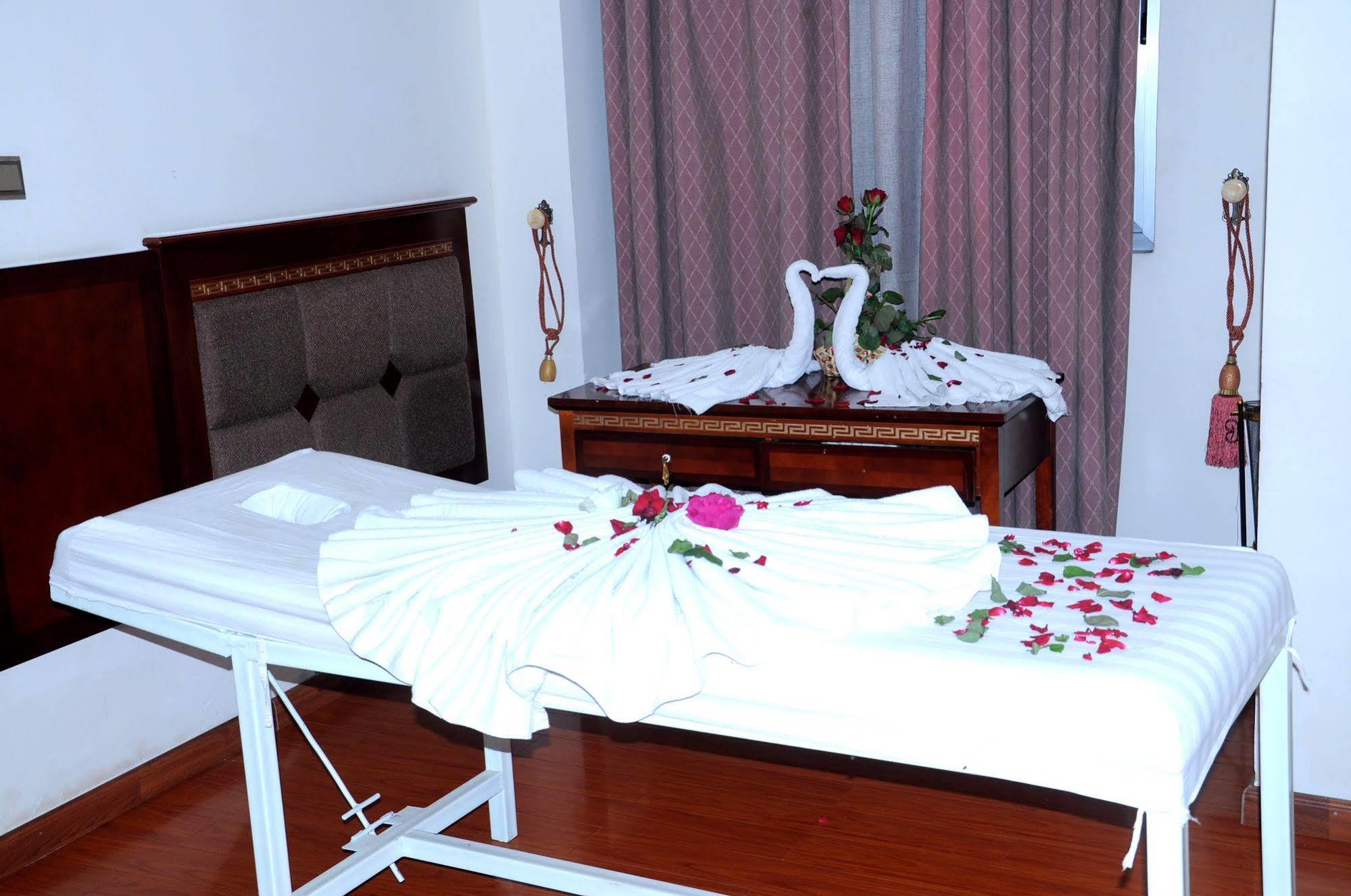 Addis Amba Hotel Bahir Dar Bagian luar foto