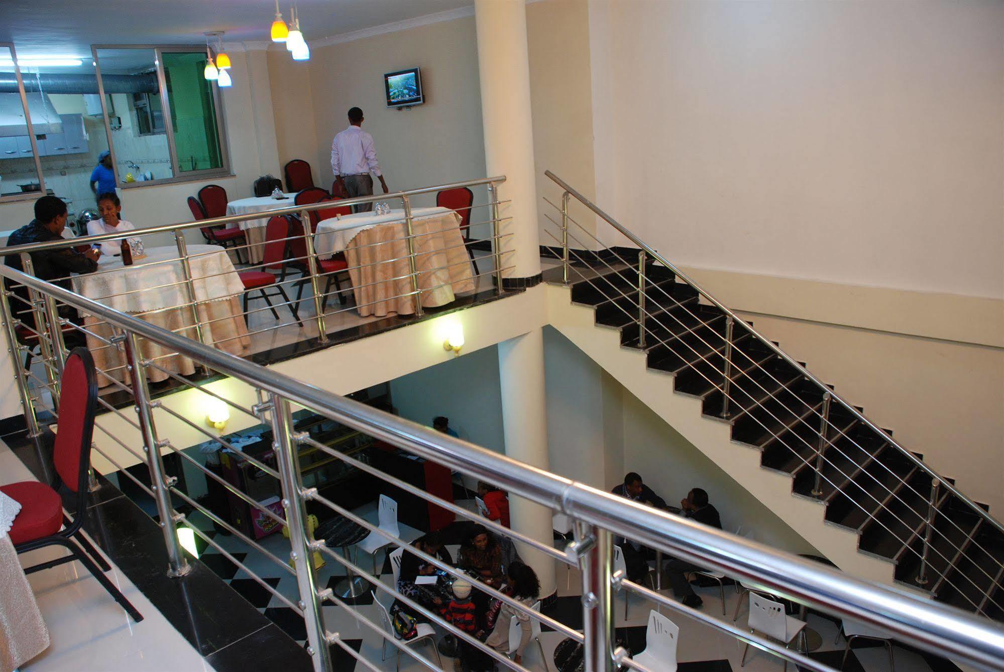 Addis Amba Hotel Bahir Dar Bagian luar foto