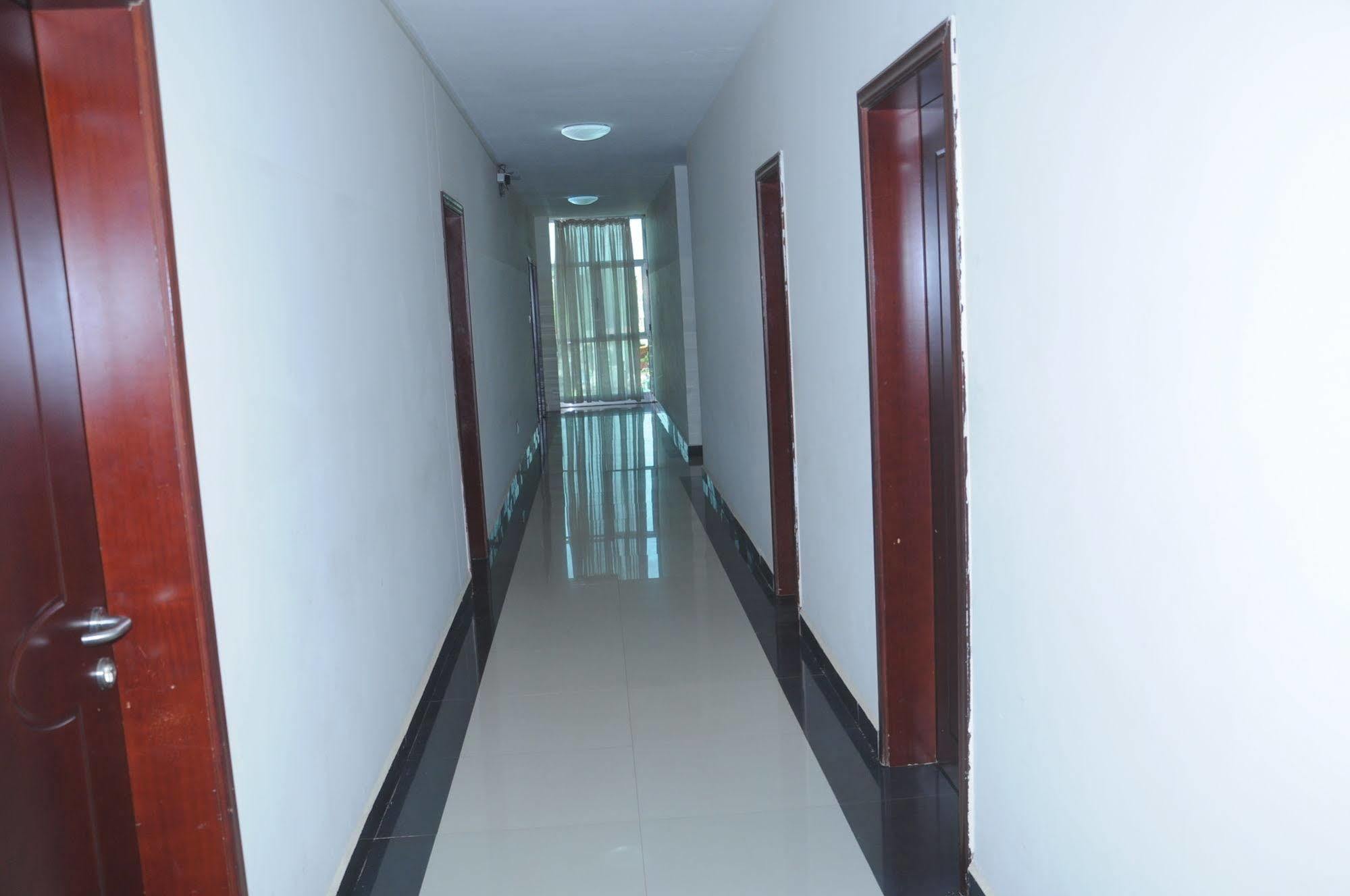 Addis Amba Hotel Bahir Dar Bagian luar foto