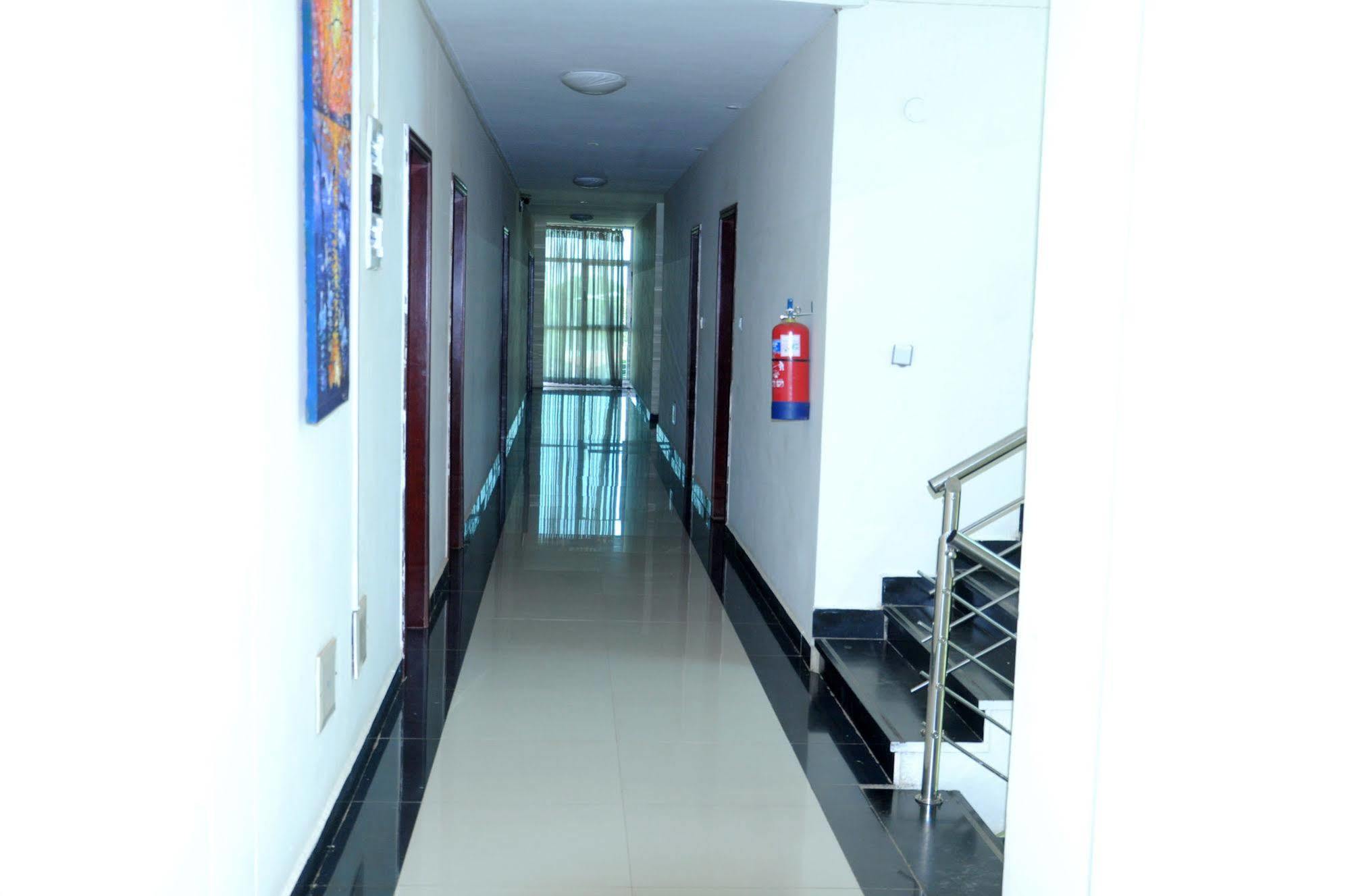 Addis Amba Hotel Bahir Dar Bagian luar foto